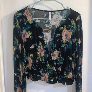 Black floral crop top